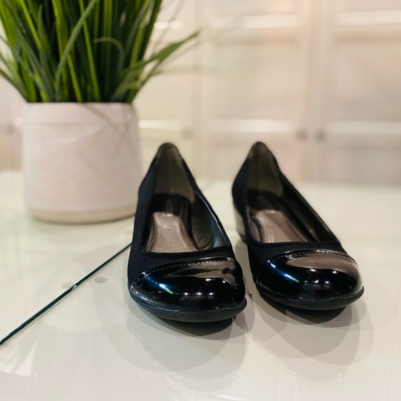 Kenneth Cole Reaction black shoes - Picture 2 of 5